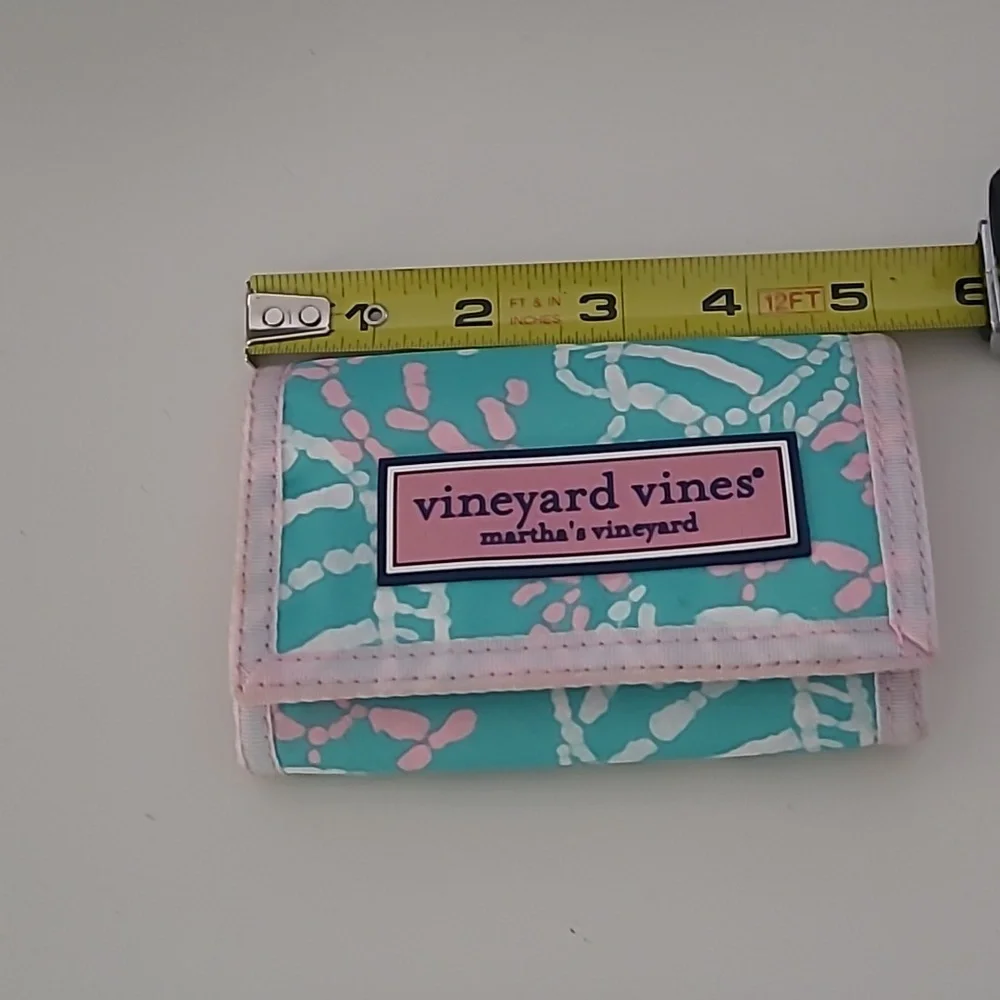 Vineyard Vines Tri Fold Wallet In Martha's Vineyard Print